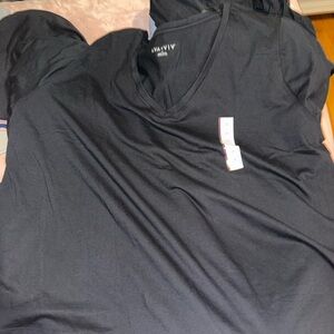 Target Women's Black V-Neck Tee